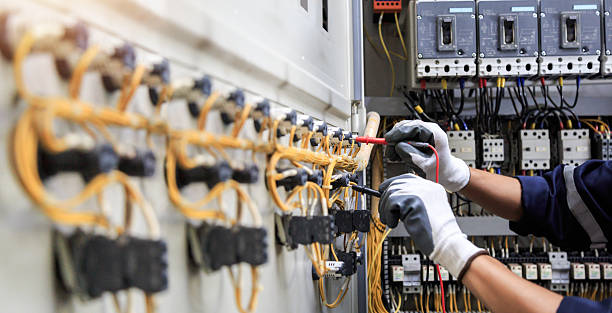 Professional Electrician technician working in Monticello, IL